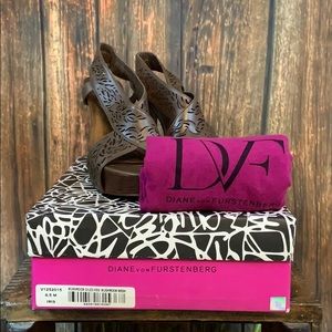 Diane Von Furstenberg Iris high heel.